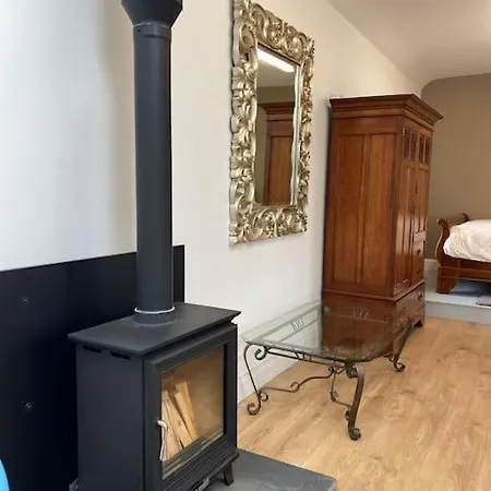 The Stables - Apartman *